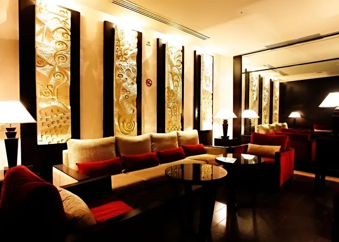 Hôtel: Ambassadeurs Hotel